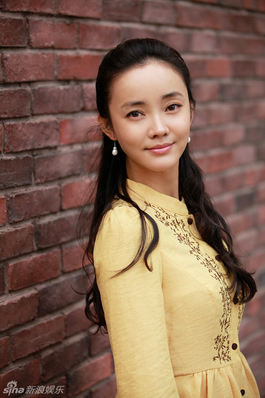 杨梅演绎秋之浪漫 嫣然浅笑暖人心脾