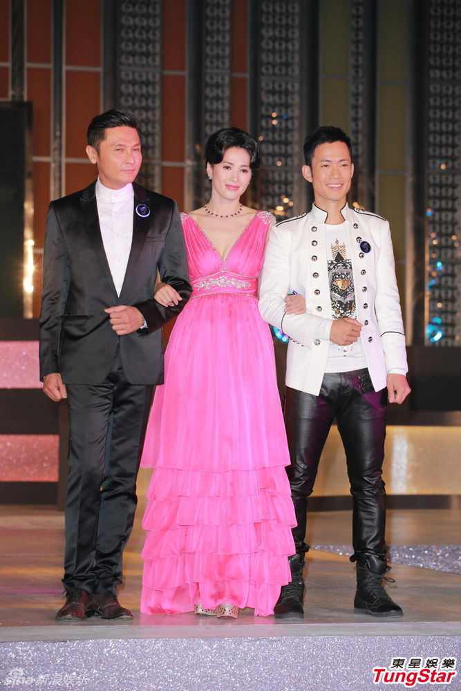 组图:TVB巡礼佘诗曼回巢抢风头 盛装演吕后