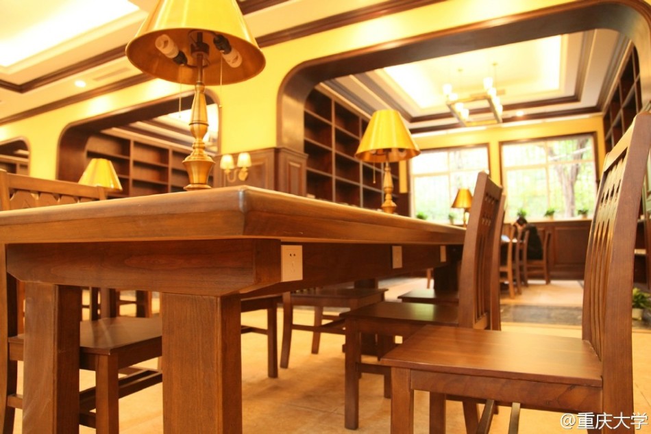 组图:民国风图书馆复古感十足 怀旧装修书香浓