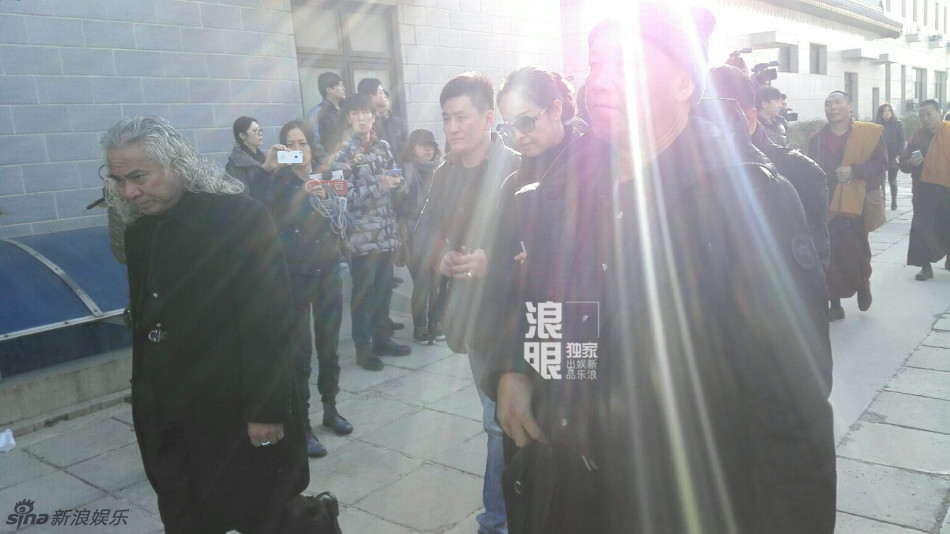 组图: 向华胜病逝 今北京出殡 向华强向太吊唁 -