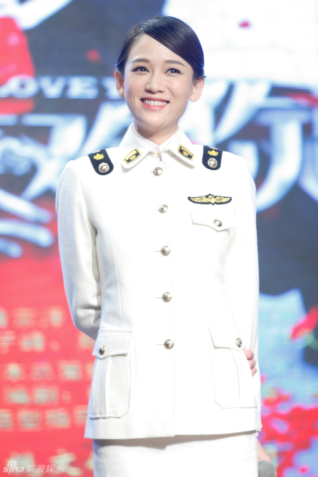 陈乔恩贾乃亮新剧制服诱惑