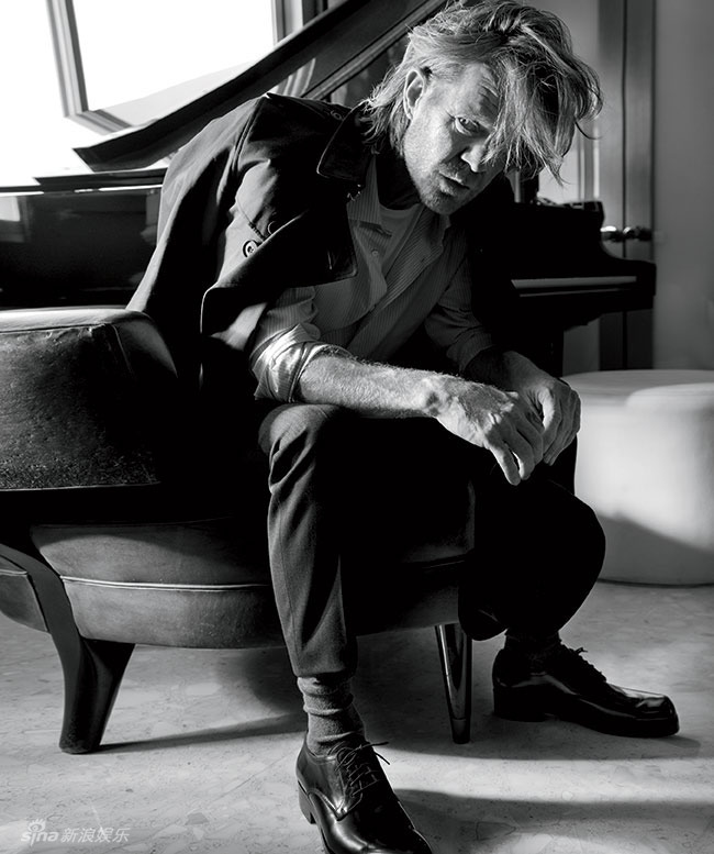 frank gallagher,lip gallagher macy拍摄写真,另类帅气,还称第5季中,frank gallagher终于要清醒了:"