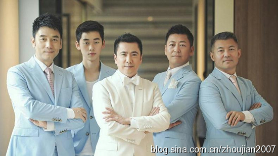 新浪娱乐讯 林依轮现任妻子西华,曾经是名模,在婚后放弃了自己的事业
