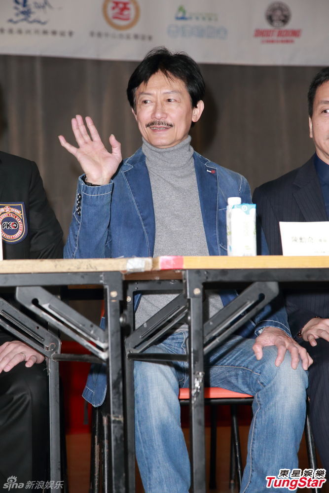 陈勋奇用工作麻醉自已 谈家人落泪感遗憾