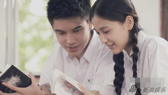 最新AngelaBaby和弟弟亲密照曝光AngelaBab