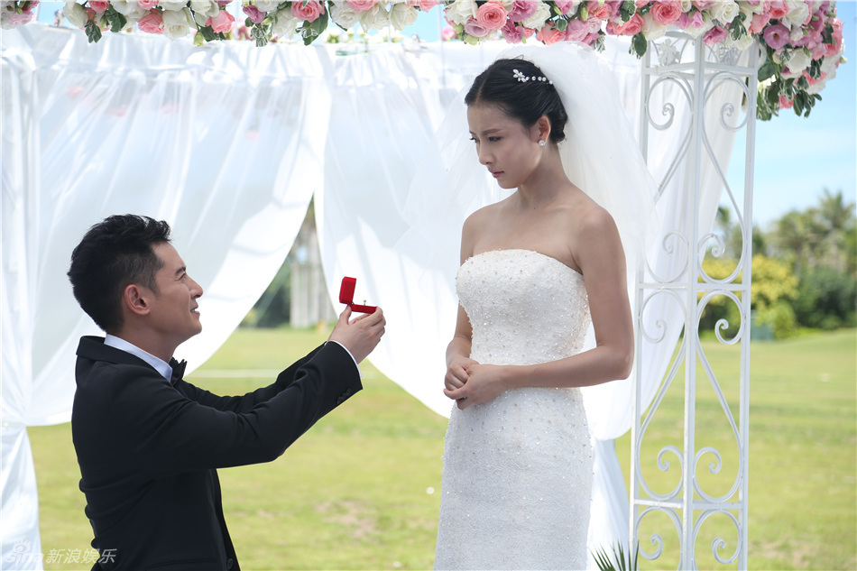 组图天天想你唯美婚纱照韩栋贾青牵手