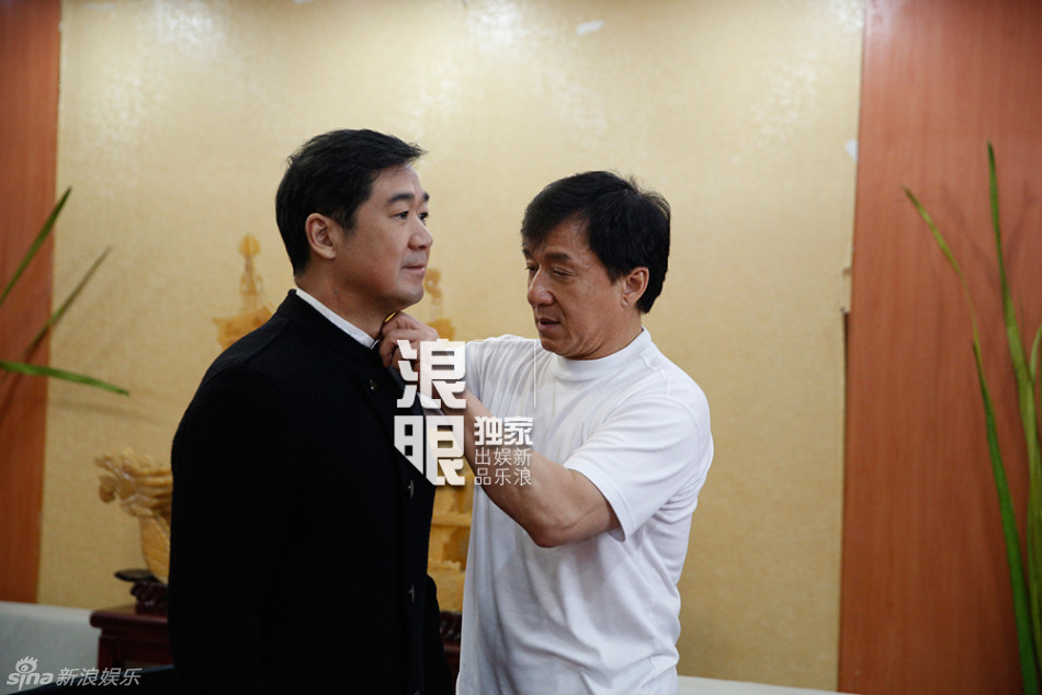成龙张国立早前合照