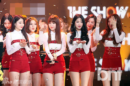 长腿如林!<em>韩国女团</em>热舞 穿<em>短裤</em>撅臀秀性感--扬