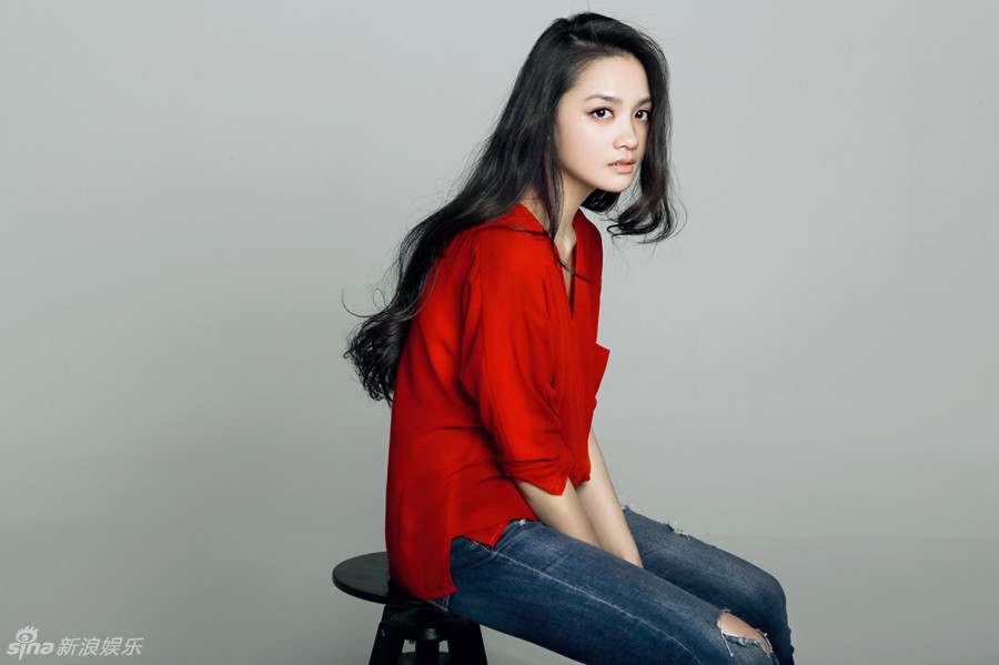 覃文静秀发诱惑