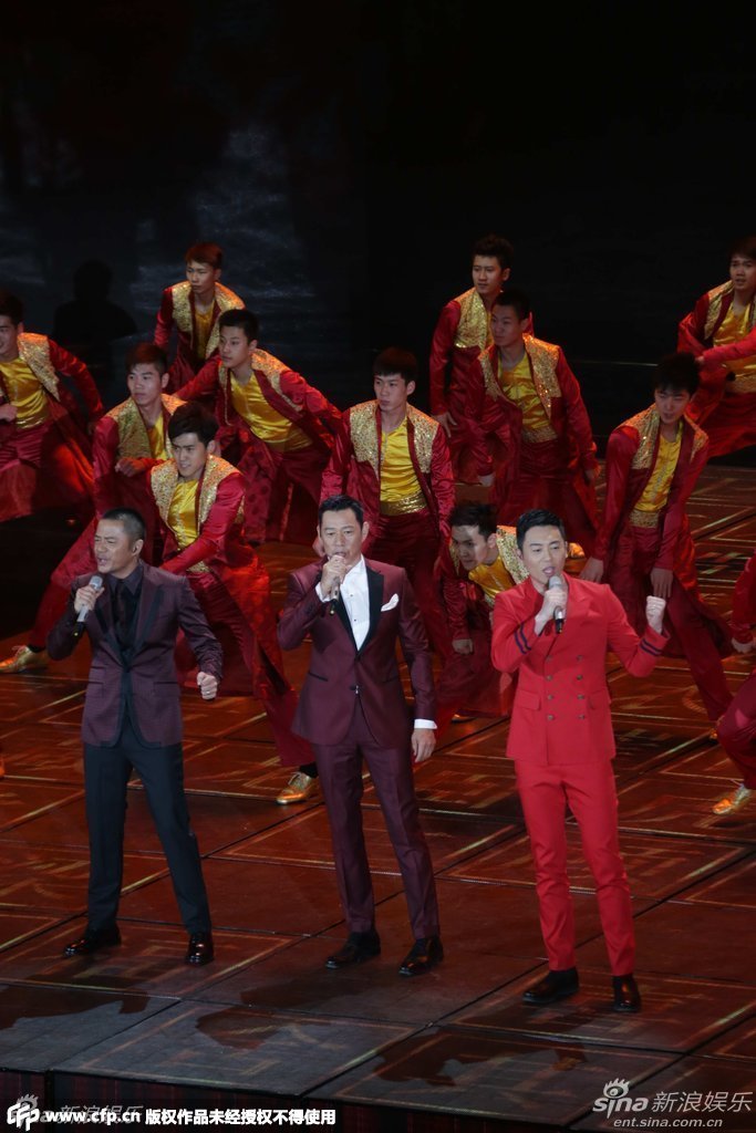 组图:张丰毅段奕宏朱亚文春晚《中华好儿孙》