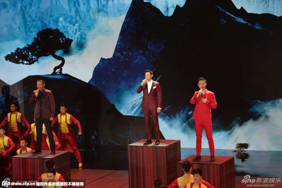 组图:张丰毅段奕宏朱亚文春晚《中华好儿孙》