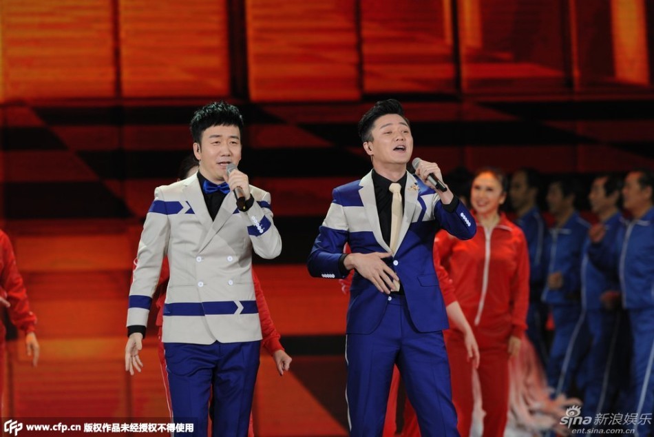 组图:凤凰传奇筷子兄弟羽泉陶喆反串闹新春