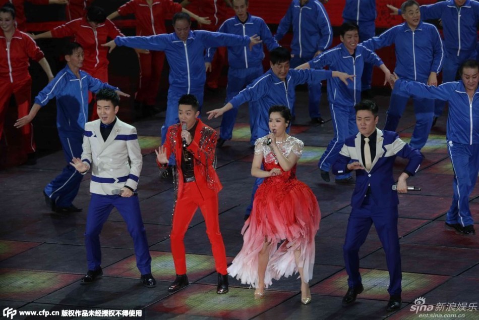 组图:凤凰传奇筷子兄弟羽泉陶喆反串闹新春