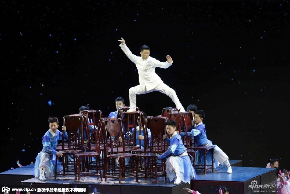组图:羊年央视春晚 张震吴京武术《江山如画》