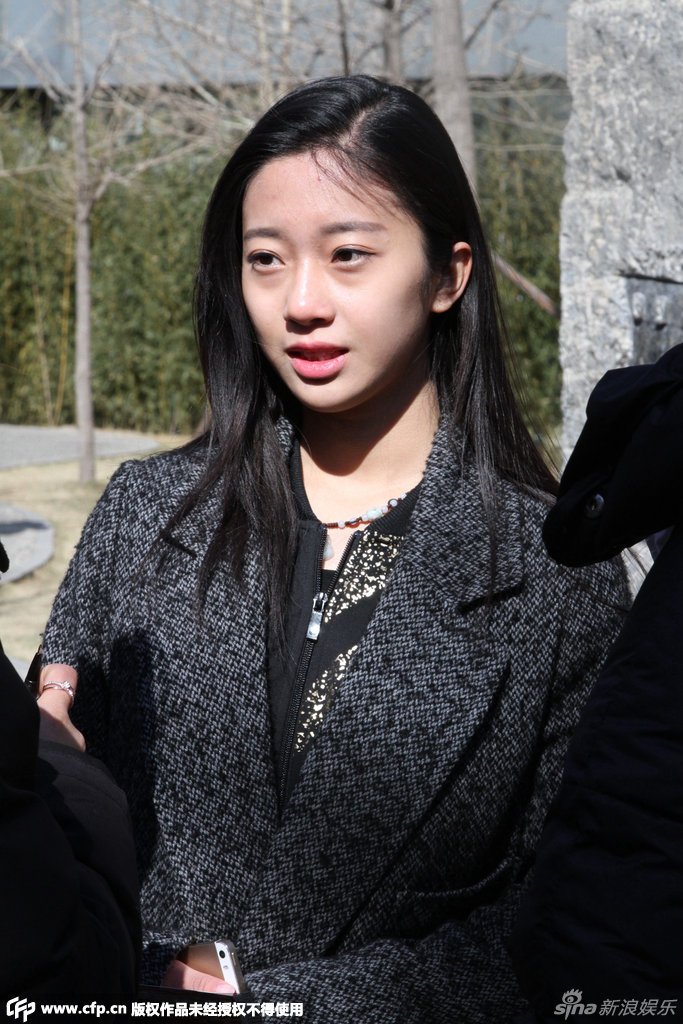 组图:北影艺考美女云集 翩翩起舞秀曼妙身姿_高清图集