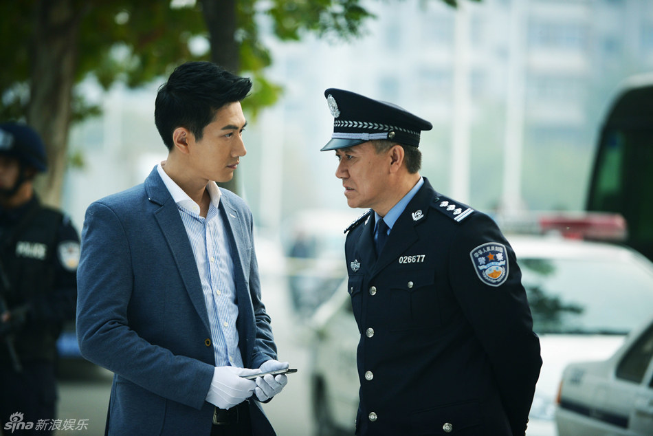 组图:《别让我看见》李幼斌何明翰师徒联手