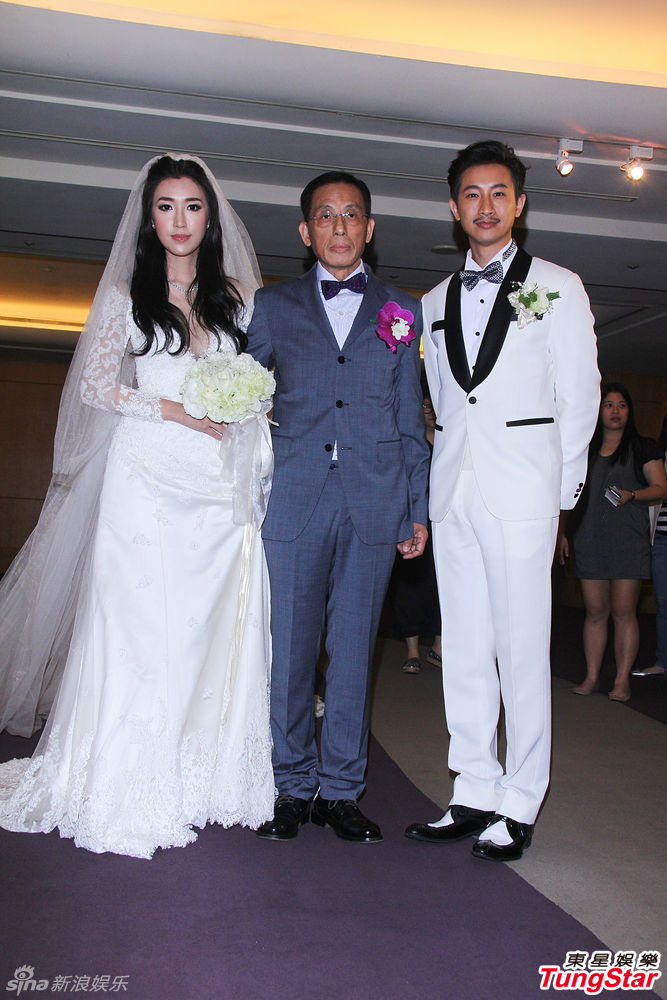 组图:邱凯伟婚宴新娘美艳 李铭顺刘畊宏捧场_高清图集
