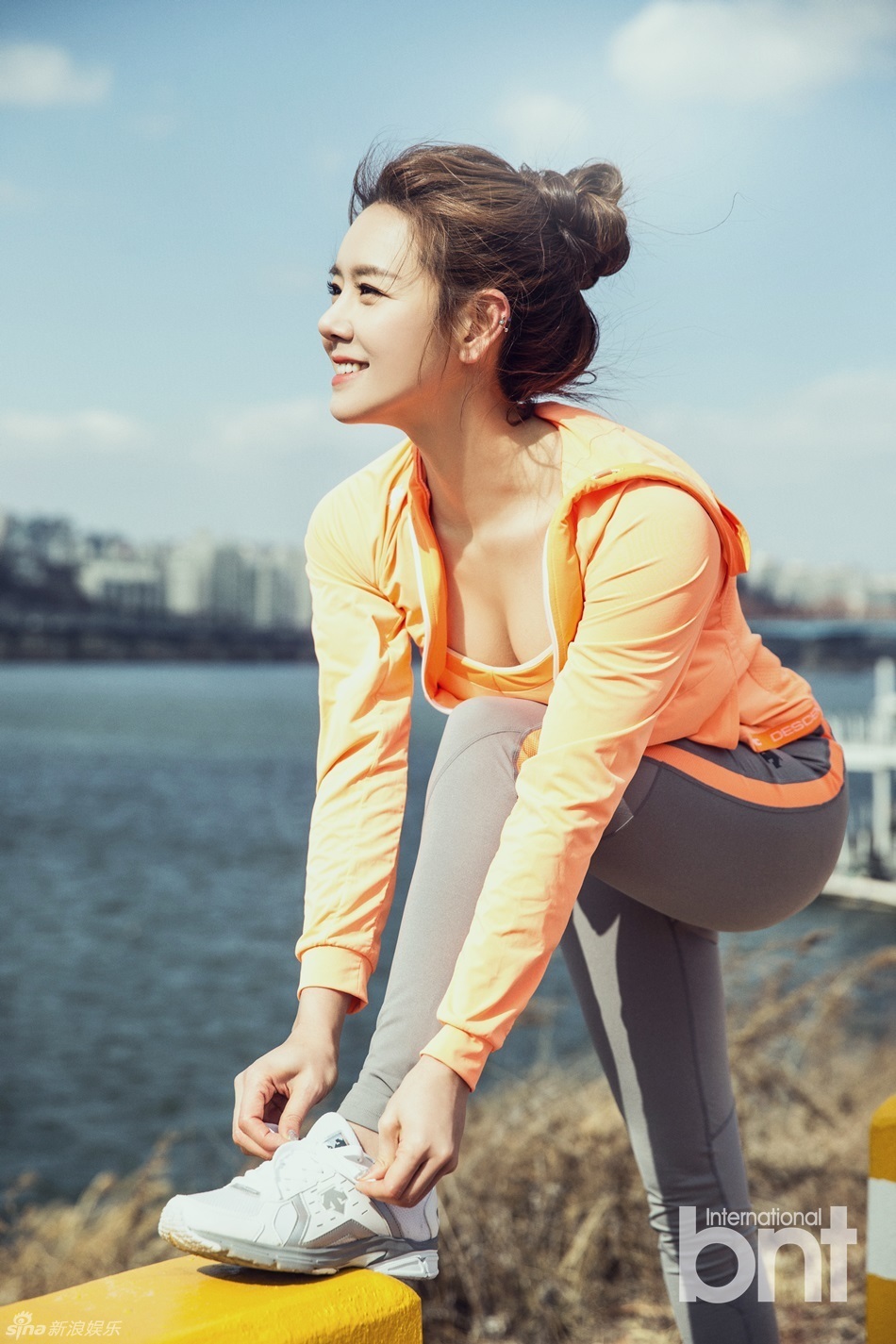 韩国美女演员李妍杜