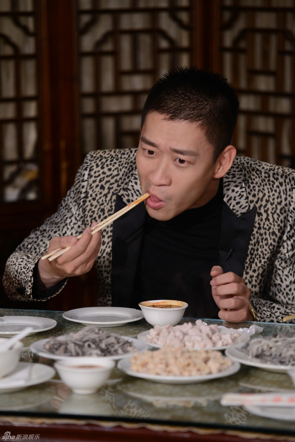 组图:明星美食地图 曹云金吃货表情包get_高清图集_新浪网
