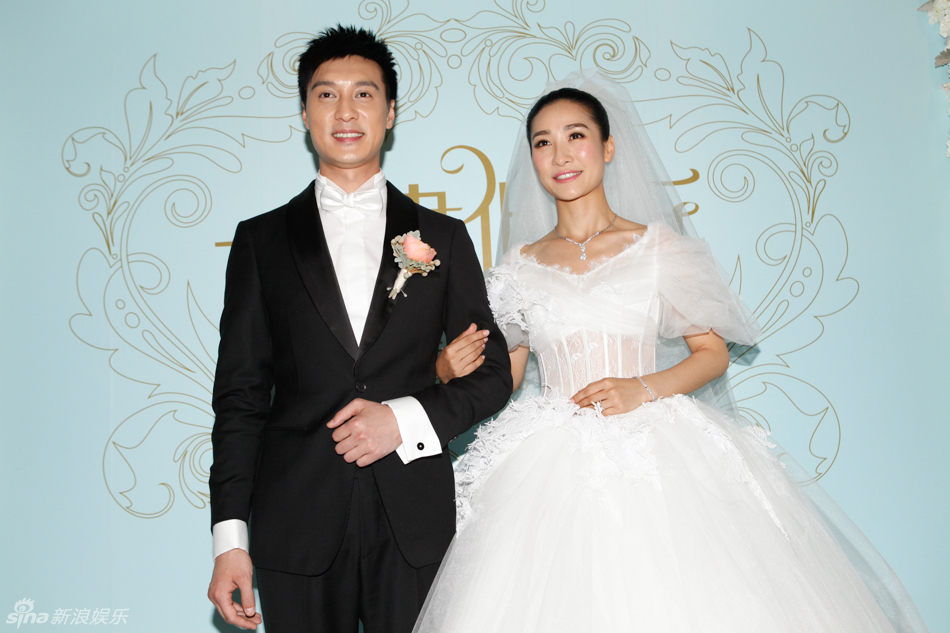 组图:陶昕然何建泽唯美大婚 计划生一子一女