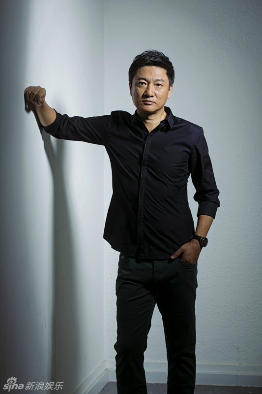 组图:韩青休闲写真成熟魅力显男人本色_高清图集_新浪网