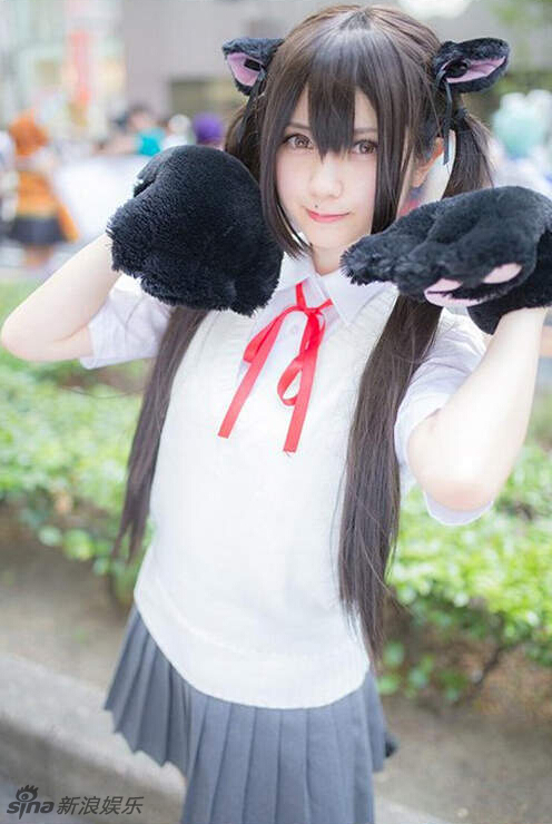 组图:日本美女coser变猫耳少女 媚眼甜笑诱人