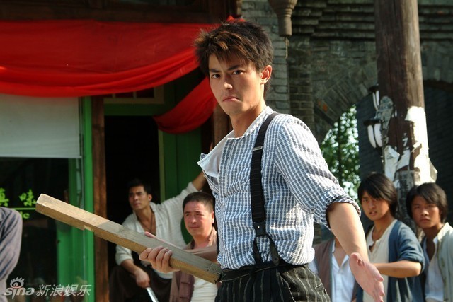 新浪娱乐讯 霍建华早年和杨千嬅合作的《武十郎》剧照被扒出,剧中