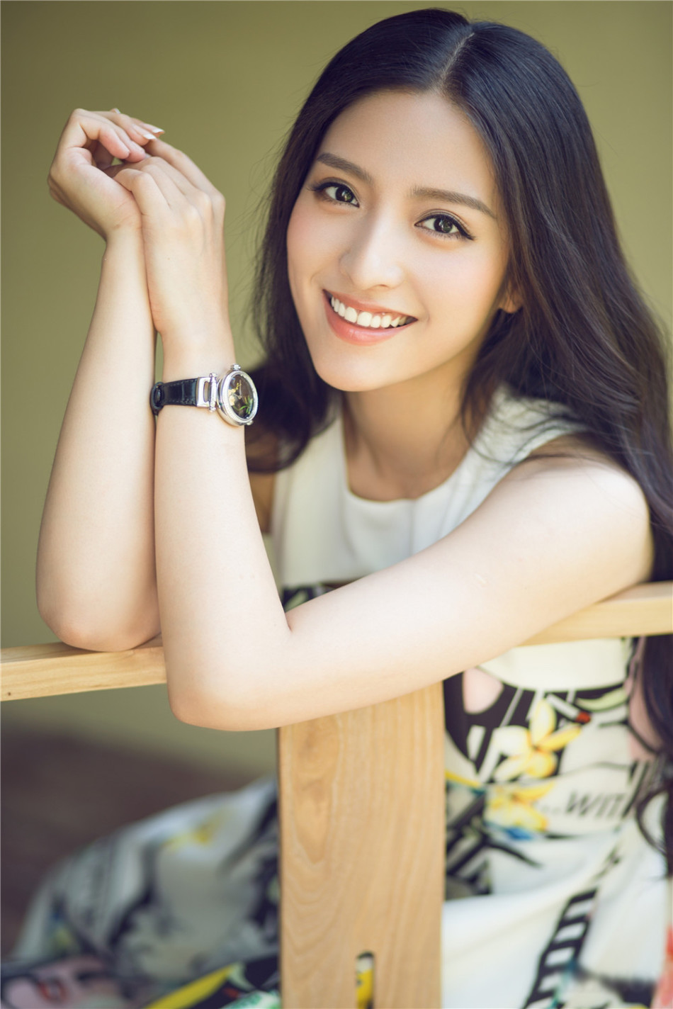 组图:潘辰时尚大片淡雅清新 跨足影视有成 - 娱乐明星 - 紫呜网 - www.ziwuwu.com