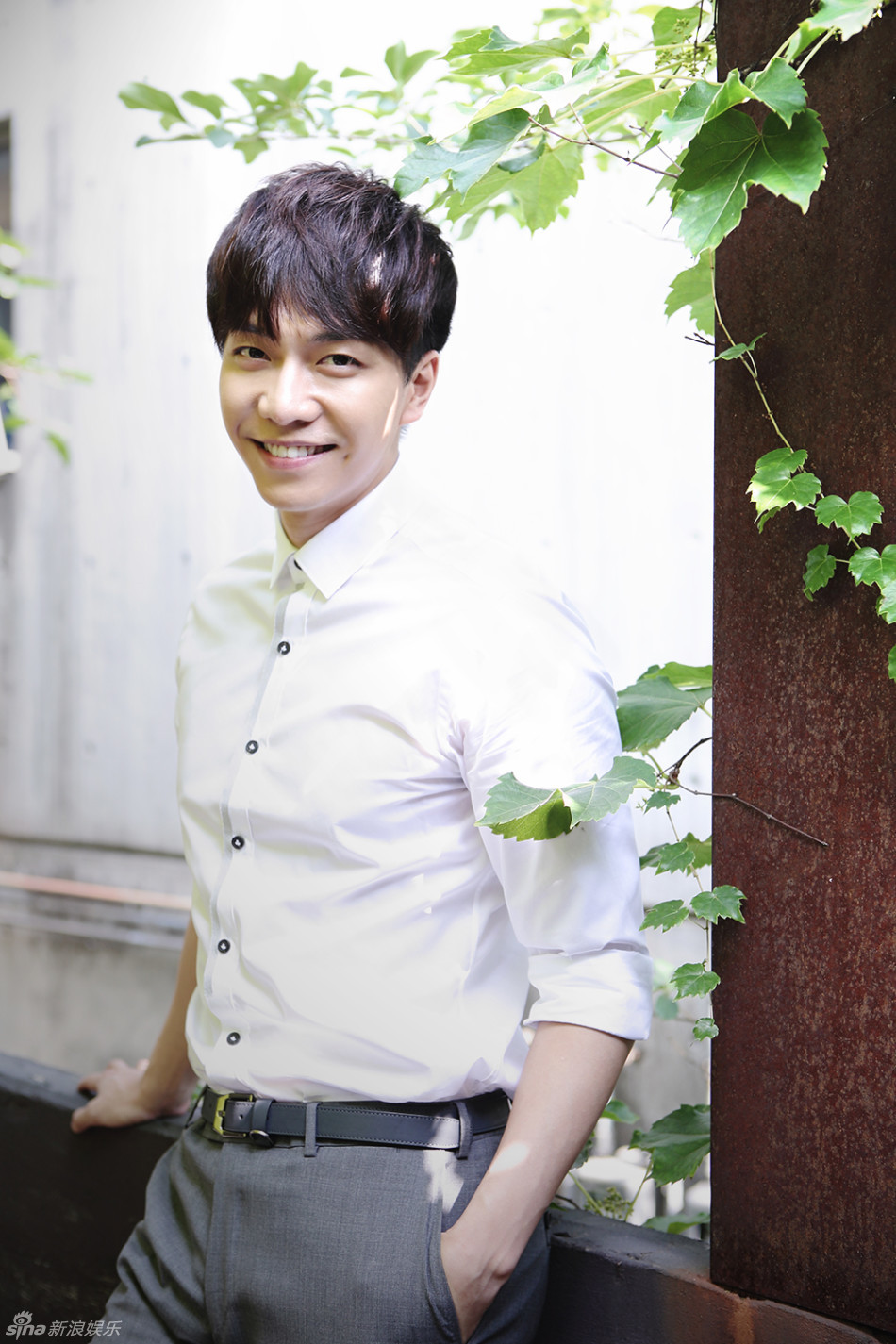 独家:对话韩星李升基 穿白衬衫唱《小苹果》