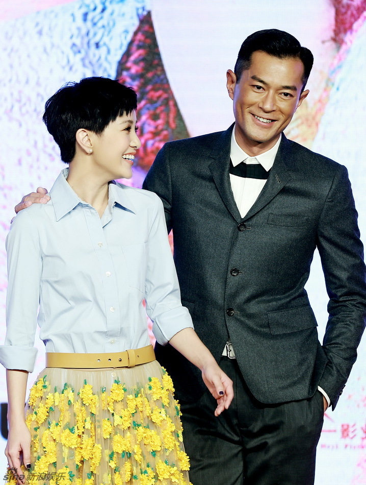 组图:电影《巴黎假期》首映 古天乐郭采洁甜蜜_高清