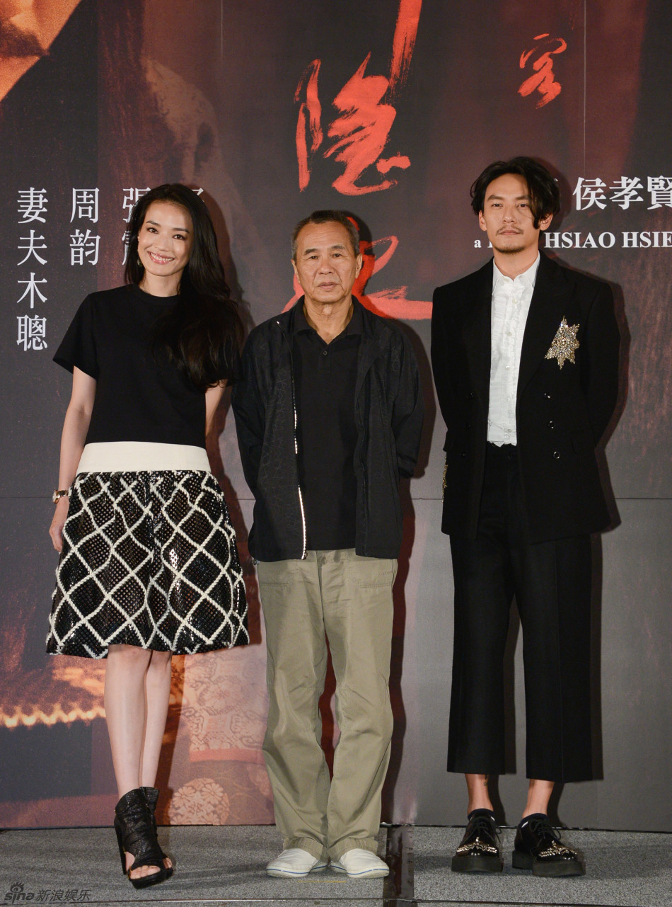 组图:舒淇娇嗔张震娶别人 获侯孝贤鼓励执导筒_高清