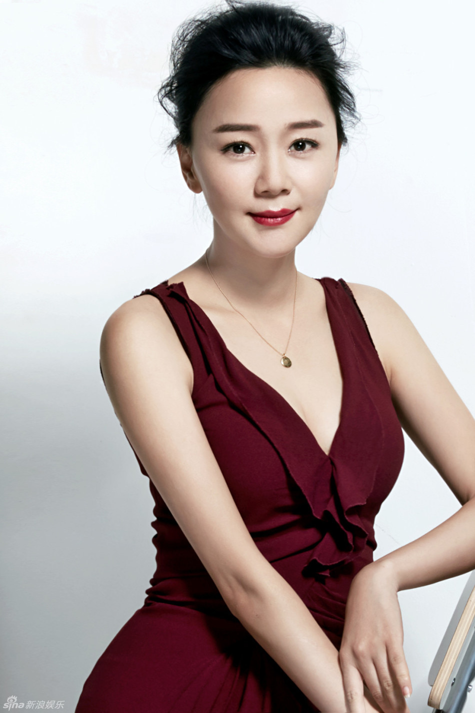 组图:王一楠演绎美艳御姐 精致端庄不乏性感_高清图集_新浪网