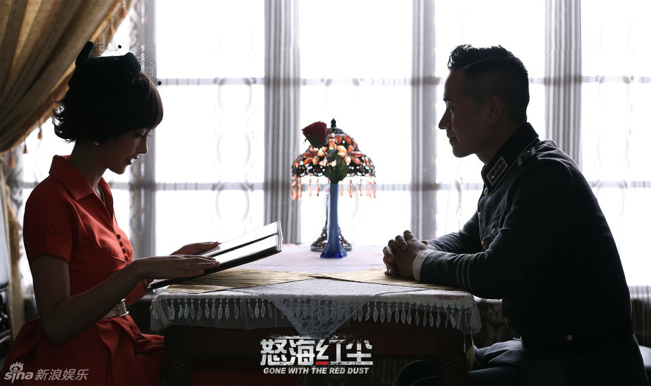 怒海红尘曝海报何晟铭孙坚不做情敌