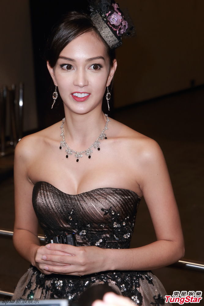 杰西卡婚纱_杰西卡·阿尔芭(3)