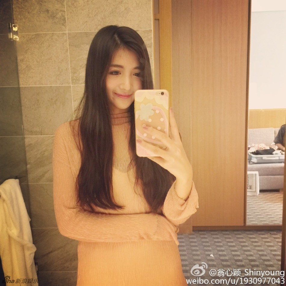 翁心颖内衣_内衣美女