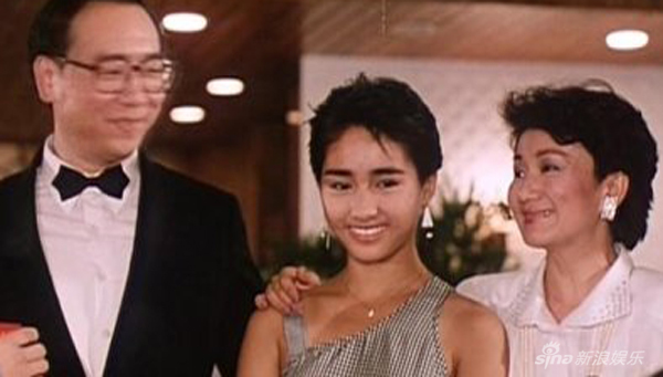 [青春照相馆] 黎姿迎44岁生日 :绝色美女放肆盛开