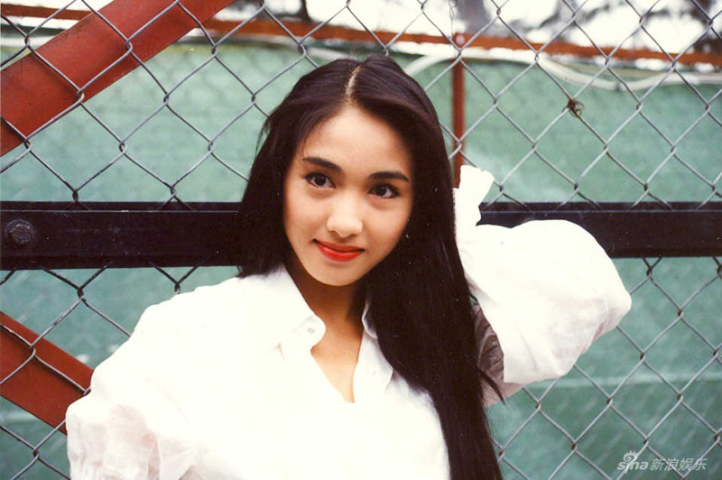 [青春照相馆] 黎姿迎44岁生日 :绝色美女放肆盛开