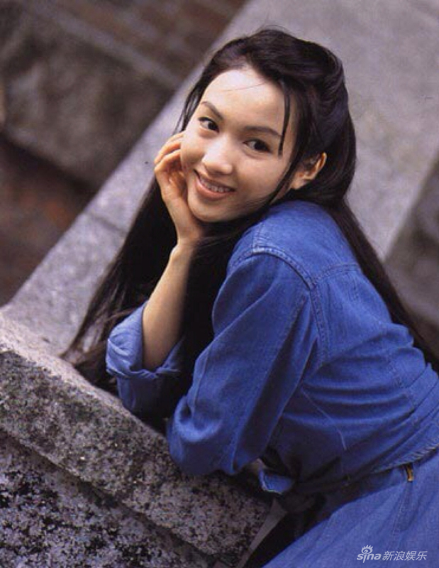 [青春照相馆] 黎姿迎44岁生日 :绝色美女放肆盛开