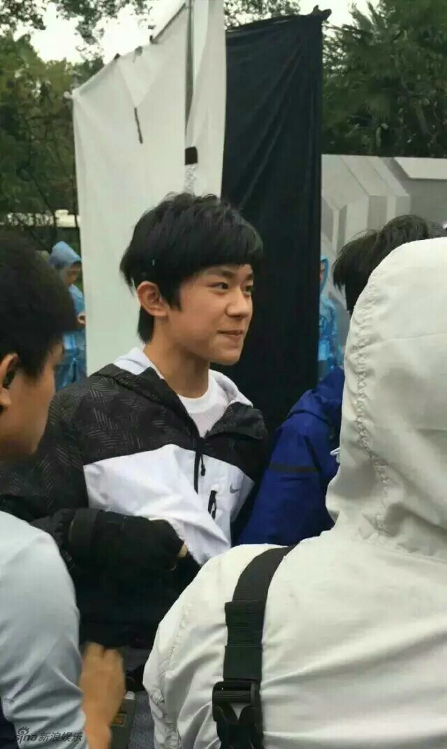 《全员加速中》上海站路透 罗晋参与录制_娱乐