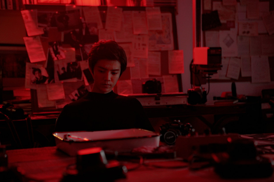 鹿晗全新单曲《勋章》电影版MV首发