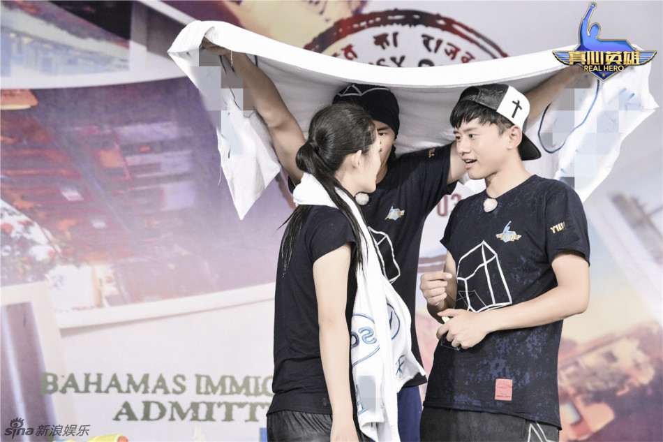 《真心英雄》谢娜为张杰报仇朱亚文遭殃