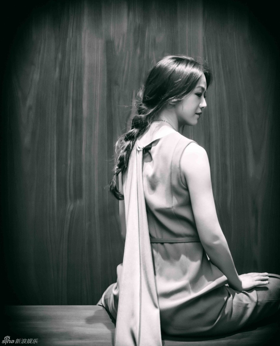 汤唯化身爵士名伶 用韩语为老公献唱