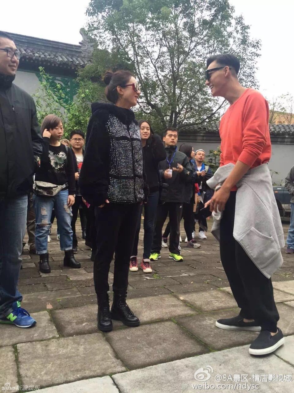 盗墓前传《老九门》开机 赵丽颖陈伟霆亲密_娱