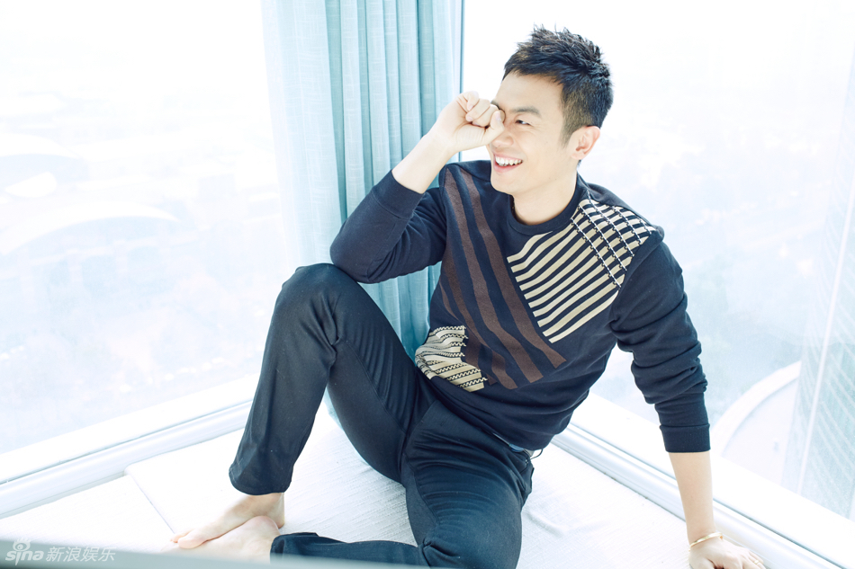 朱亚文:不靠荷尔蒙吃饭