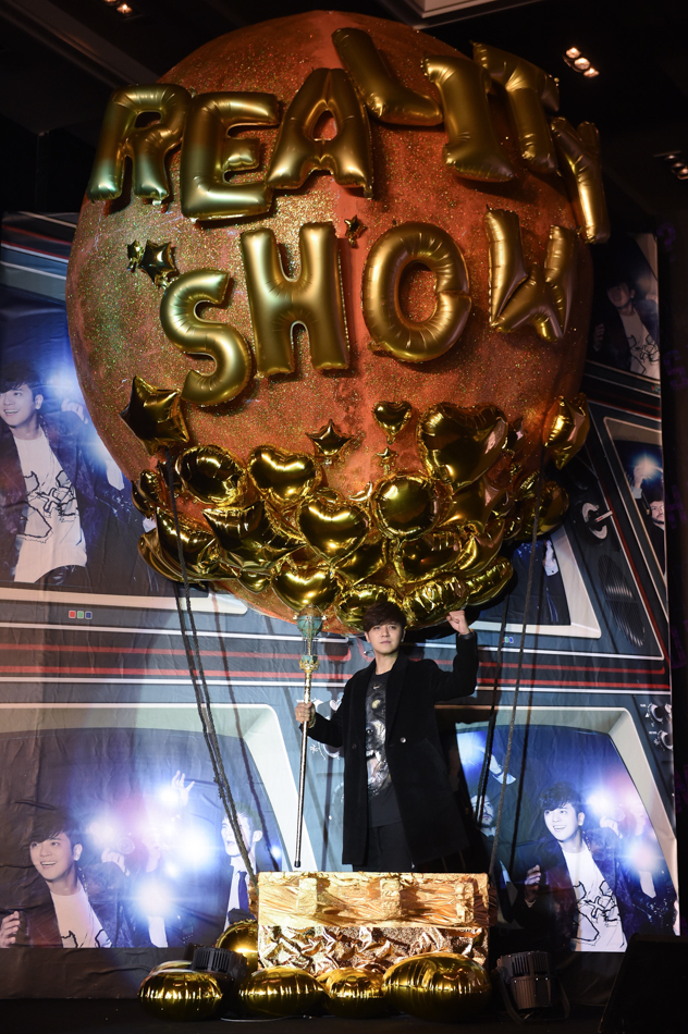 罗志祥发专辑《真人秀》 笑称蔡依林暴力