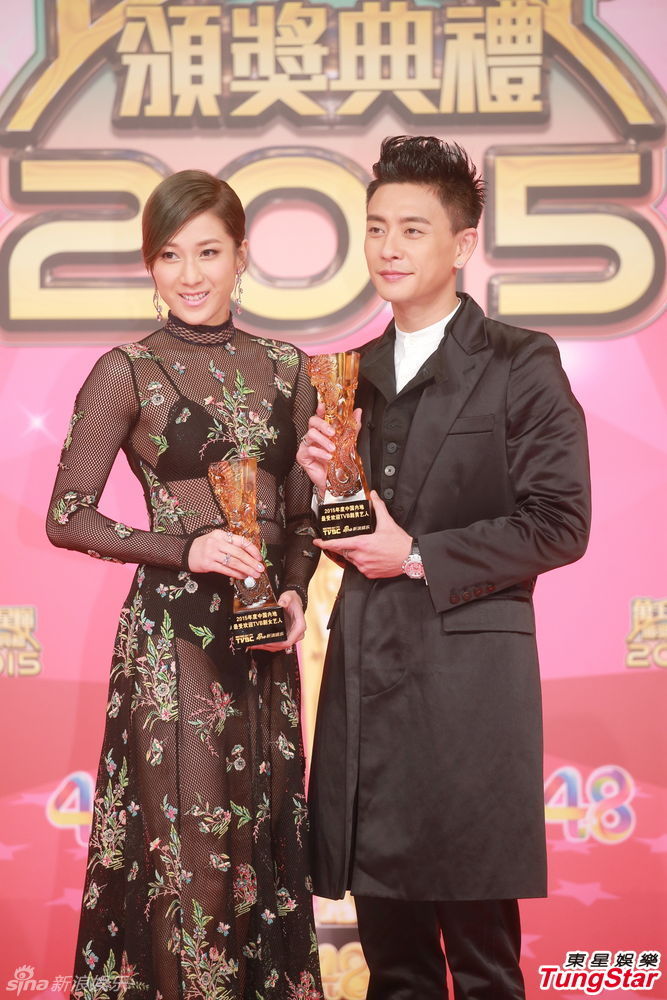 组图:黄宗泽钟嘉欣获TVB颁奖内地最受欢迎艺