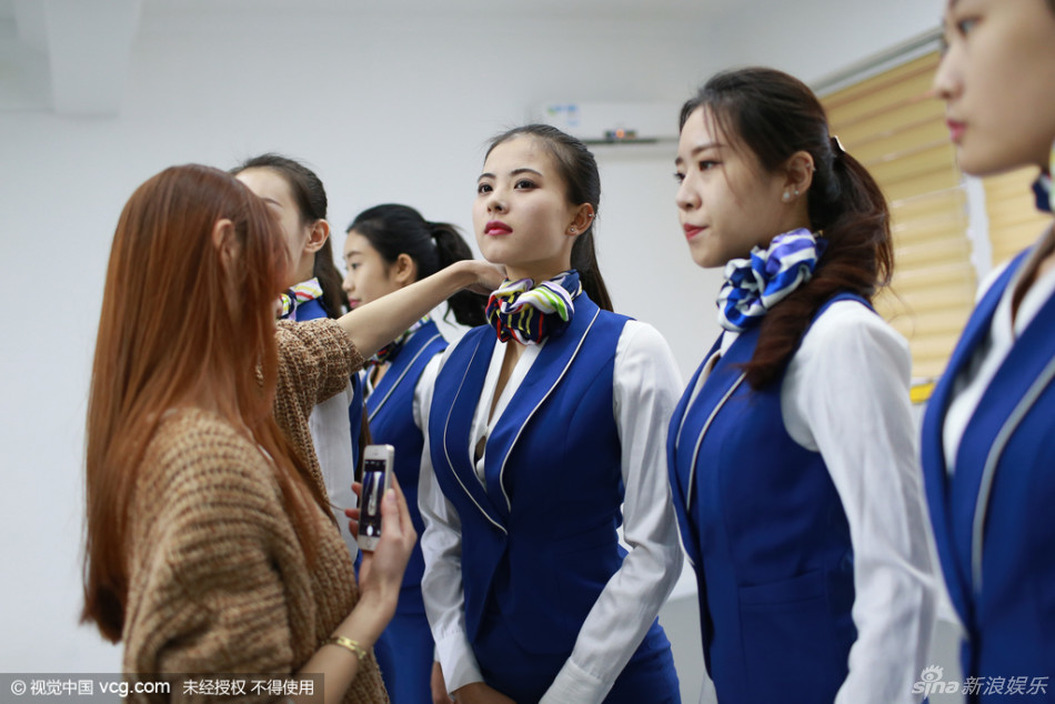 艺考生冲刺训练 泳装制服齐上阵