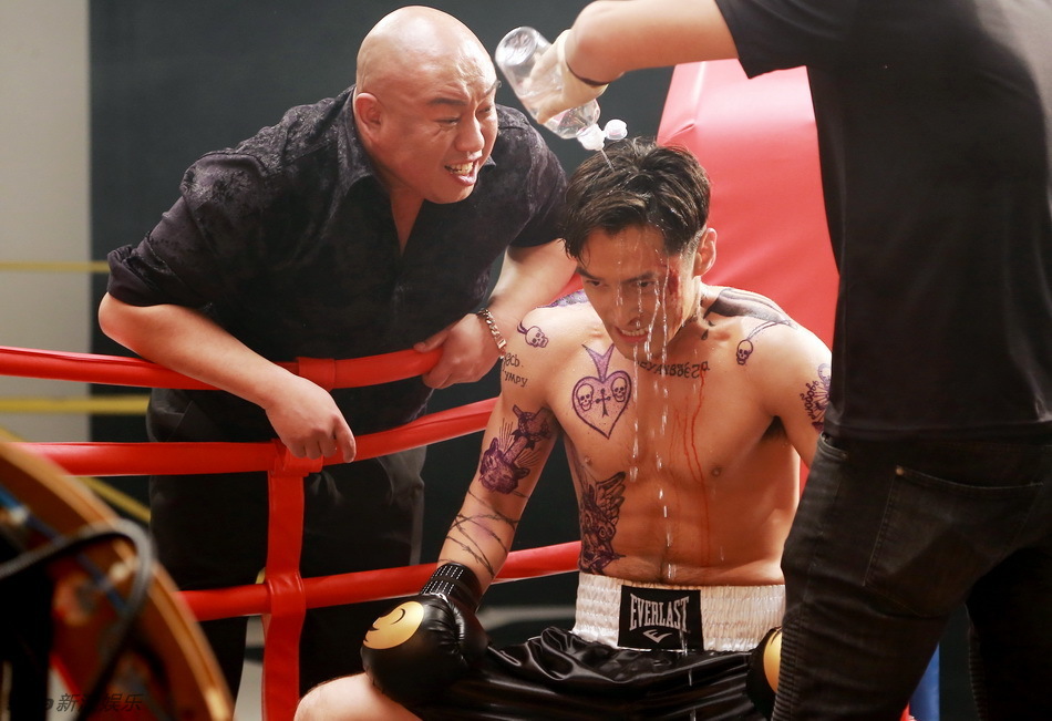 最美表演胡歌:不穿衣服演戏,有点害羞啊