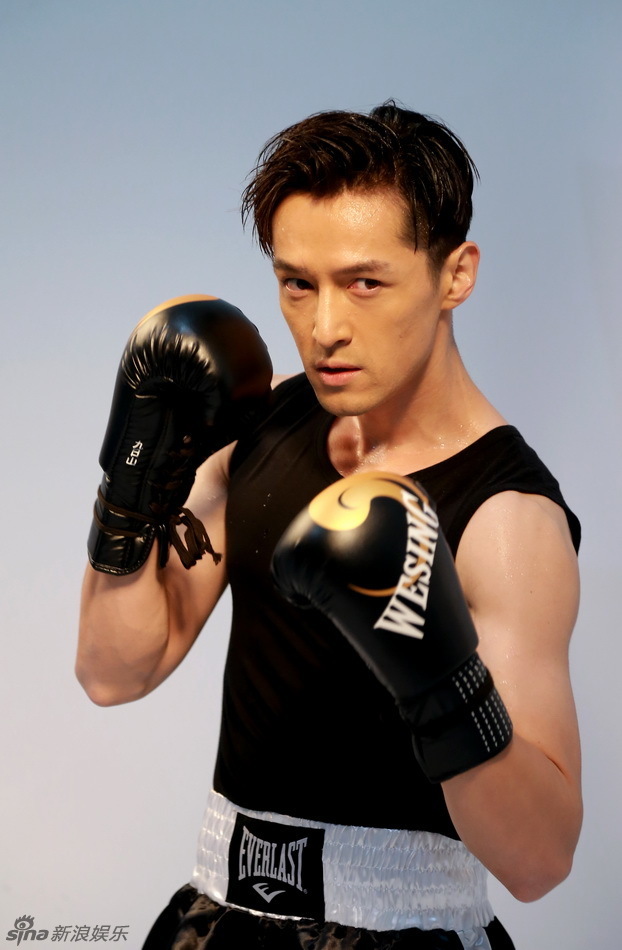 最美表演胡歌:不穿衣服演戏,有点害羞啊