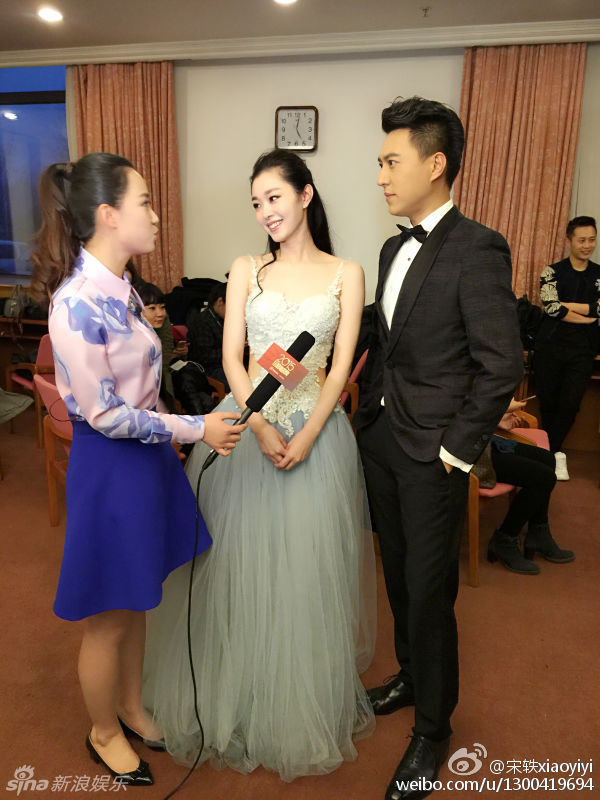 组图:国剧盛典李晨范冰冰恩爱 胡歌霍建华相拥